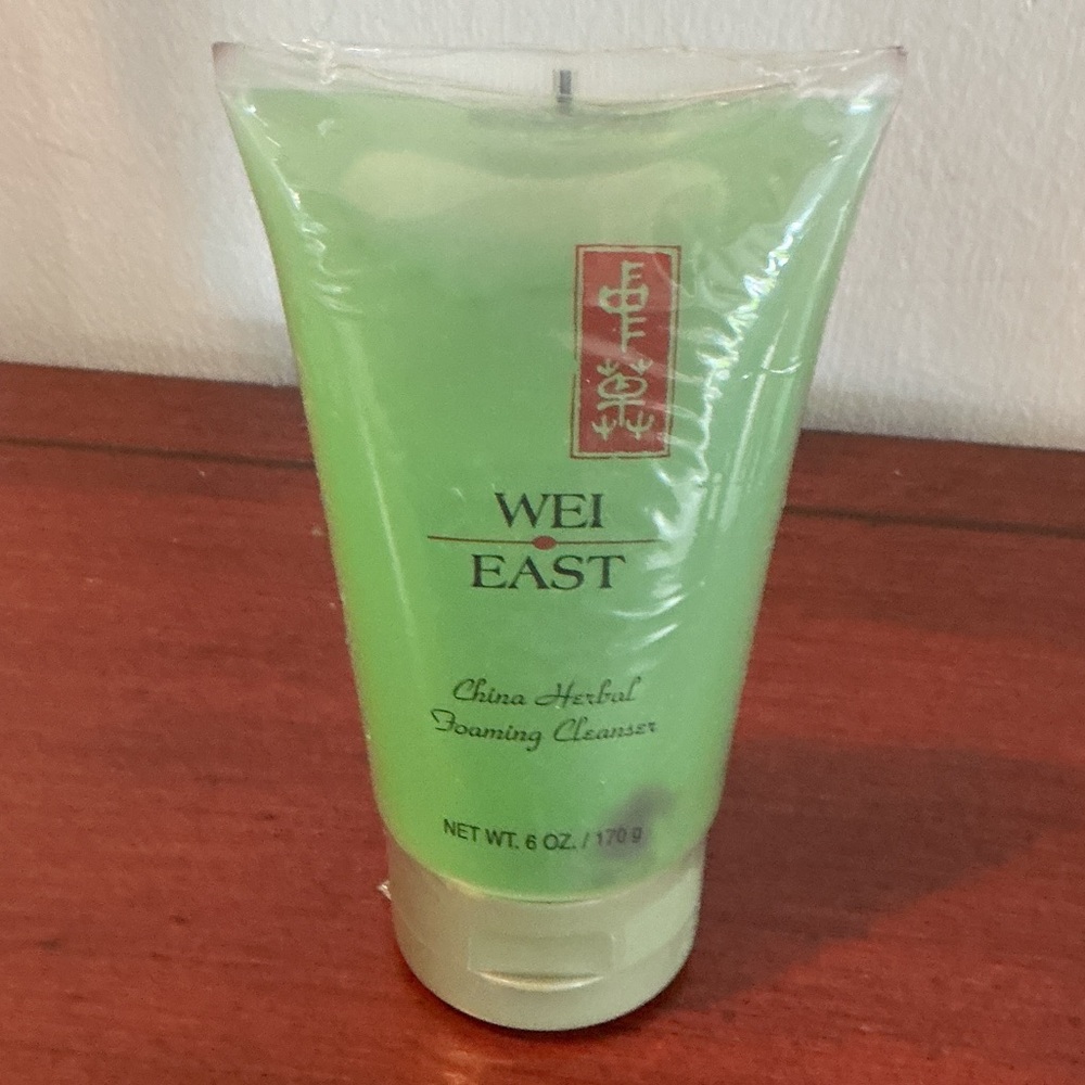 WEI EAST FOAMING CLEANSER